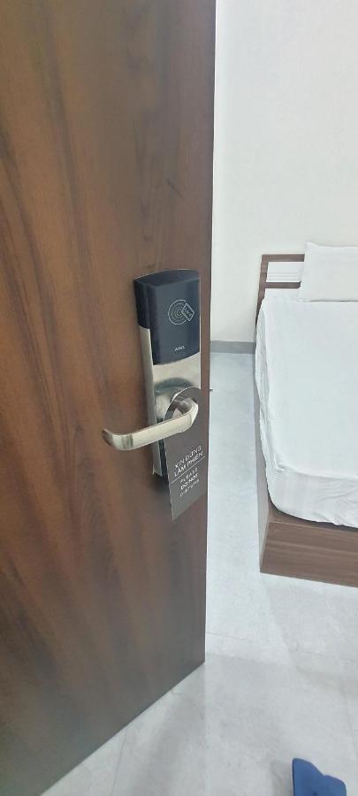 Karola Hotel Đà Nẵng Extérieur photo